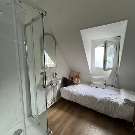 Homestay Petites Chambres Renovees 2024 17e *